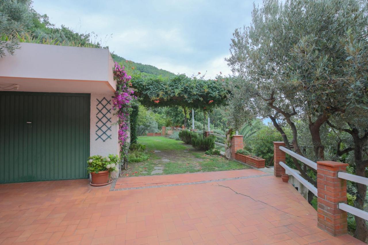 Villa Gio - Terrazza Nel Blu Берджеджи Екстериор снимка